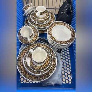Y2K cheetah print dinnerware set